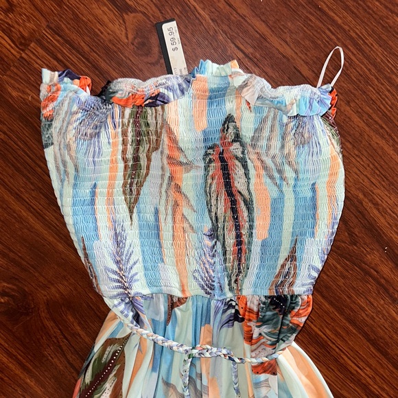 BNWT Miss Avenue Leafy Print woman’s  halter jumpsuit with waist tie size M - Picture 4 of 8